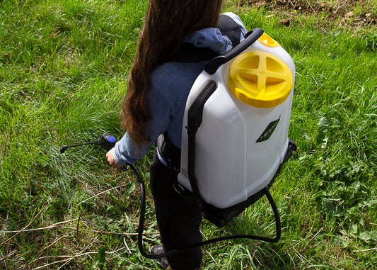photo showing how the 12 litre backpack sprayer sits when being carried