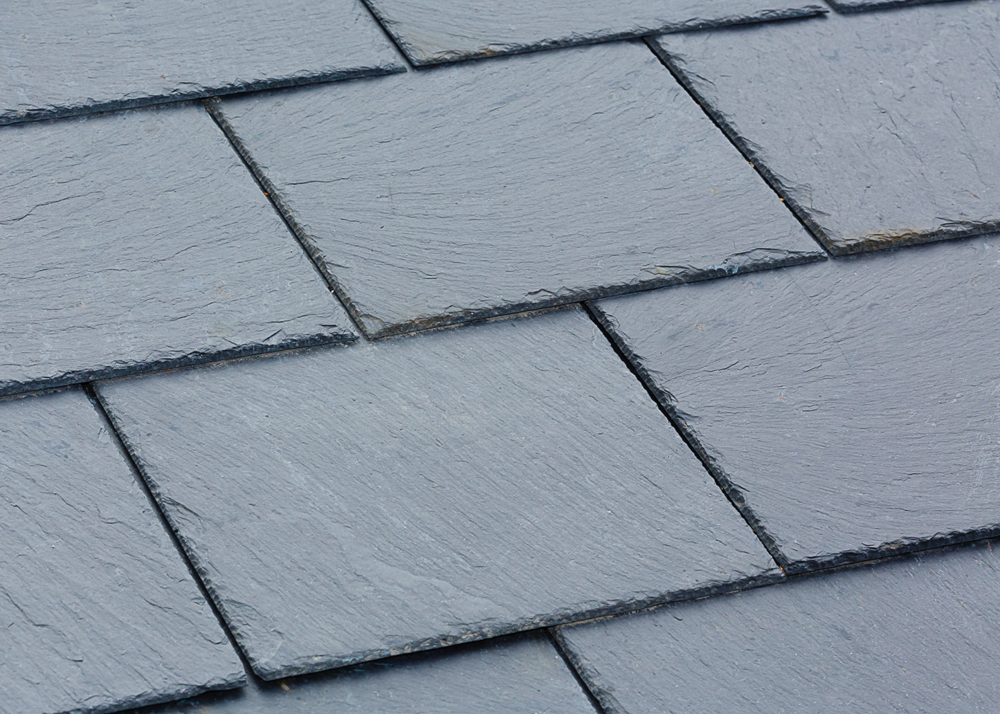 slate roof showing no moss or lichen growth. a clean roof can be maintained by using our Baticlean CR