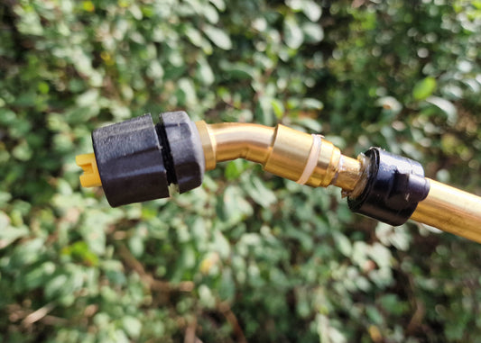 photo showing our brass elbow being used with both a brass spray nozzle and our 2.5 metre telescopic lance.