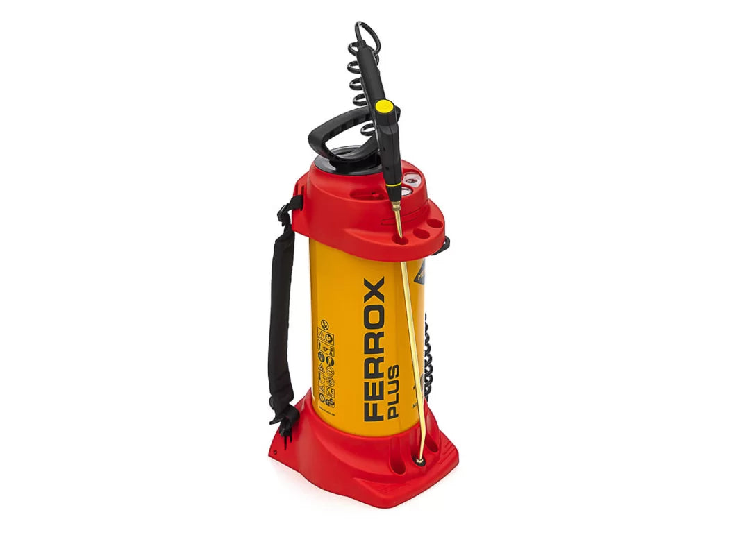 Our steel, high pressure garden sprayer with high quality stop valve configuration