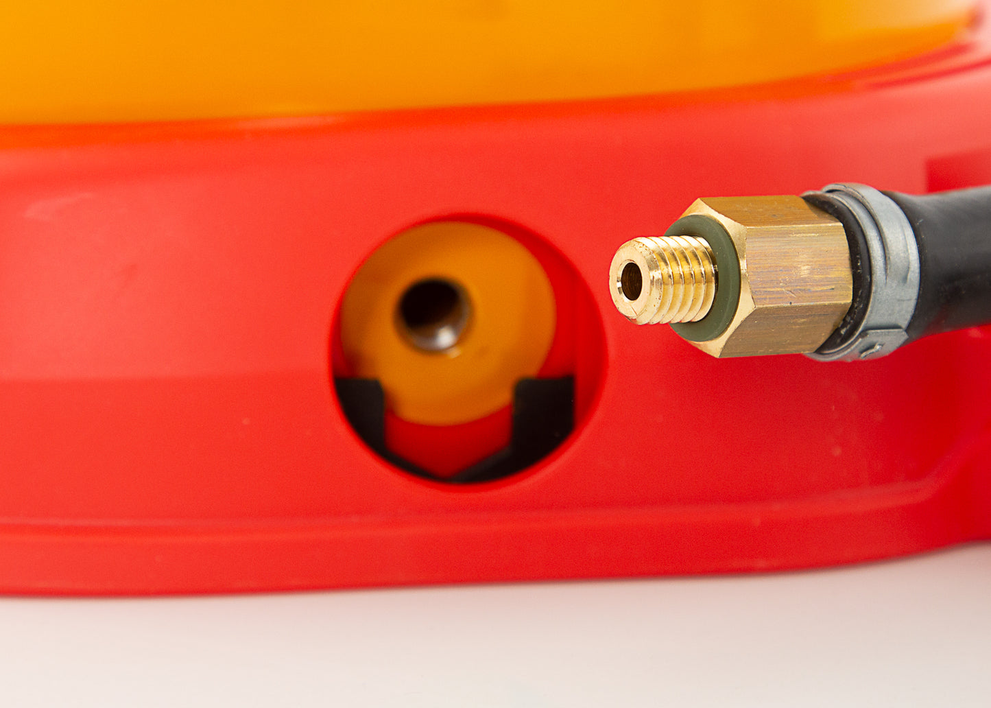 spray clean will remove all traces of previously used treatments ensuring connectors and hoses are clean before being stored or used